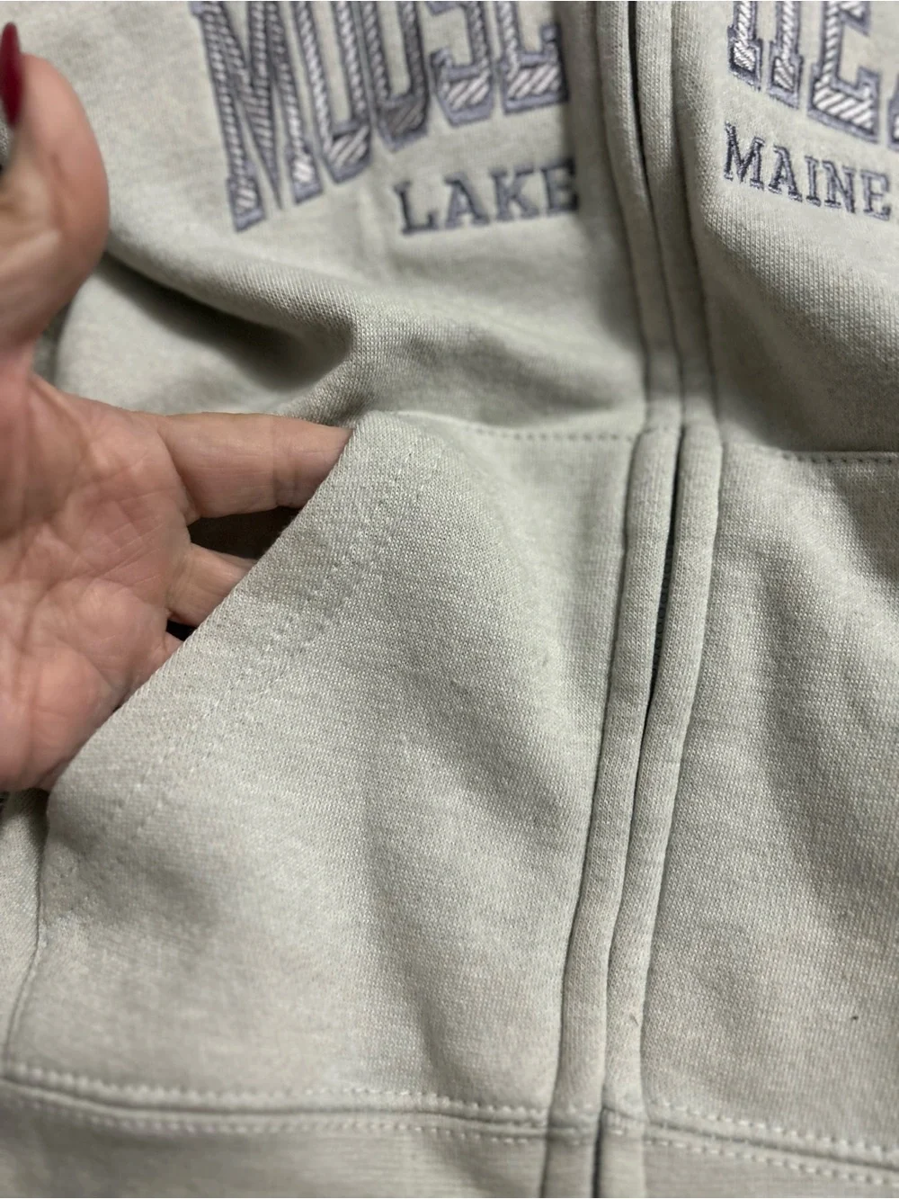 Moose Head Lake Maine Kids' Light Gray Zip Hoodie. Size Youth M. NWT